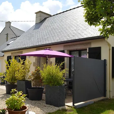 Holiday home Maison 2** Avec Jardin, Terrasse Et Parking Prive A 800m De La De Trestraou, - Fr-1-542-23 Perros-Guirec